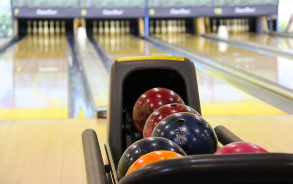 Red Pin Bowling